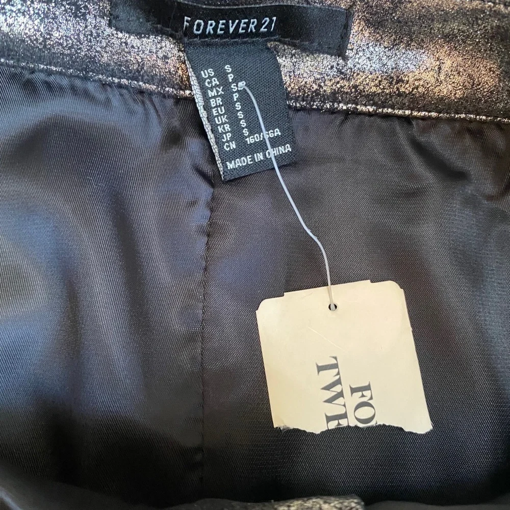 Metallic silver forever21 skirt size S NWT